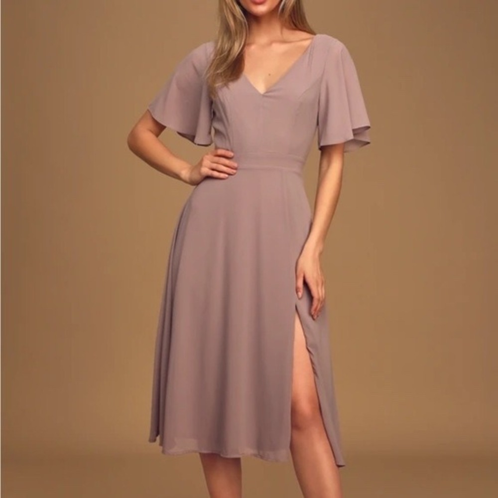 Lulus Mauve V-Neck Flutter Sleeve Midi Dress with Slit NWT Size M
